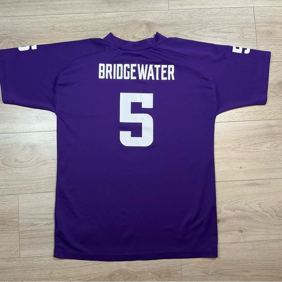 NFL Vikings Jersey Size Small - Picture 5 of 7